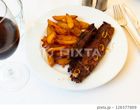 Fresh grilled beef steak with potatoes 126377809
