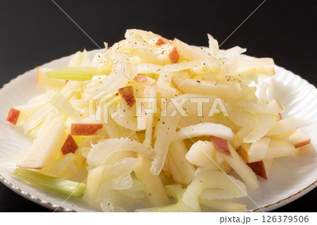セロリとりんごのサラダ セロリとりんごのサラダ 126379506