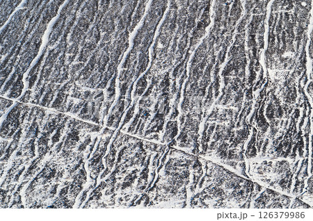 浅間山の山肌　雪山の風景 126379986