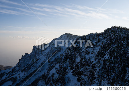 雪山の風景 浅間山の外輪山 雪山の風景 浅間山の外輪山 126380026
