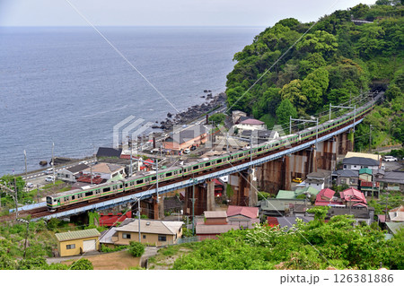 東海道本線　根府川－早川　JR東日本　E231系1000番台　S-04編成（国府津） 126381886