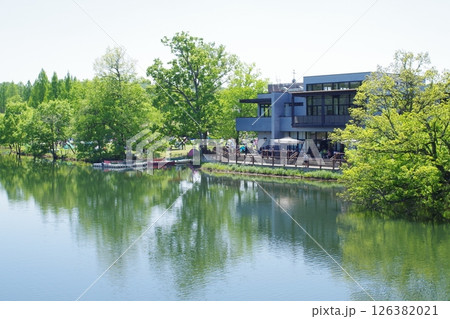 備北丘陵公園国兼池の景色 126382021