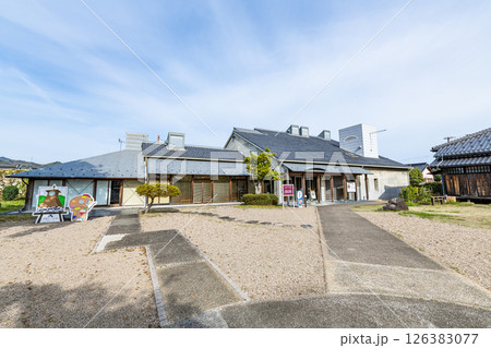 豊岡市立美術館「伊藤清永記念館」 126383077