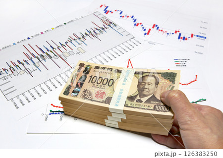 株価　株価チャート　ビジネス　投資　 126383250