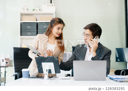 Portrait of success business people working together in modern office. 126383291
