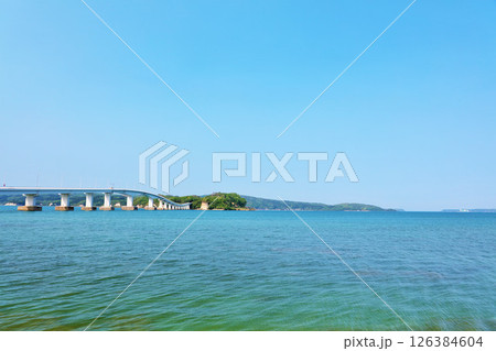 石川県　能登半島　青空の能登島大橋 126384604