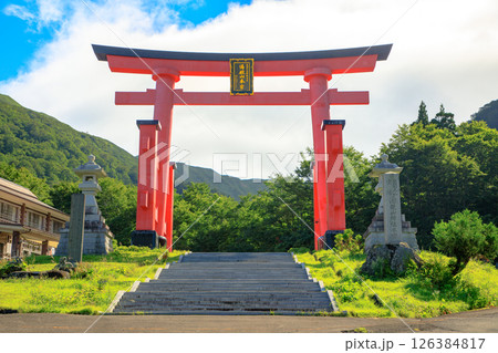 山形 出羽三山 湯殿山神社 大鳥居 山形 出羽三山 湯殿山神社 大鳥居 126384817