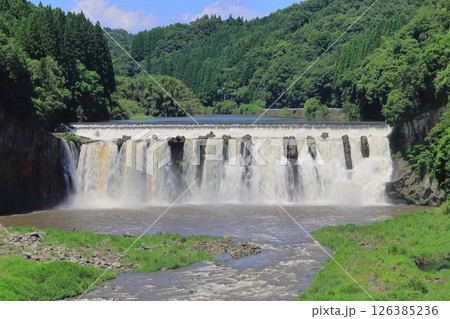 初夏の沈堕の滝（豊後大野市） 126385236