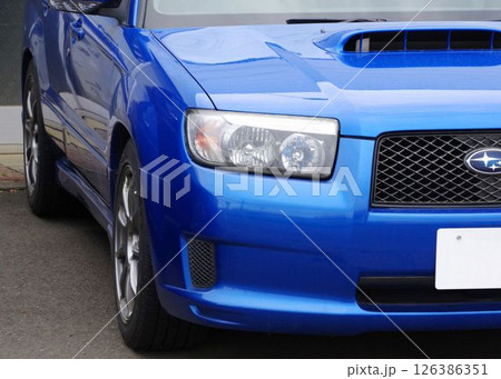 自動車イメージ スバル2代目フォレスターのフロントマスク 自動車イメージ スバル2代目フォレスターのフロントマスク 126386351
