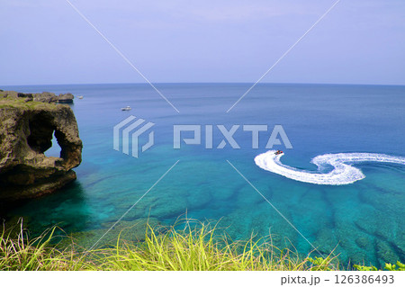 万座毛・まんざもう（沖縄県・恩納村） 126386493