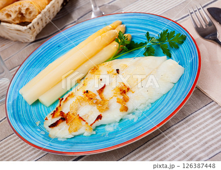 Grilled halibut fillet with asparagus Grilled halibut fillet with asparagus 126387448