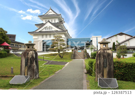 お城のような外観の南丹市国際交流会館 126387513