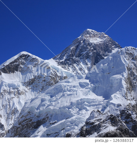 Azure blue sky over Mt Everest, Nepal. 126388317