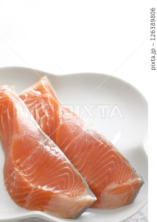 シャケの切り身 126389806