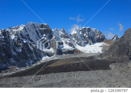 Mountain landscape seen from Kala Patthar, Nepal 126390797