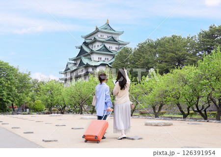 名古屋観光する女性 名古屋観光する女性 126391954