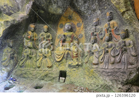 臼杵石仏（国宝・地蔵十王像・ホキ石仏第一群） 126396120