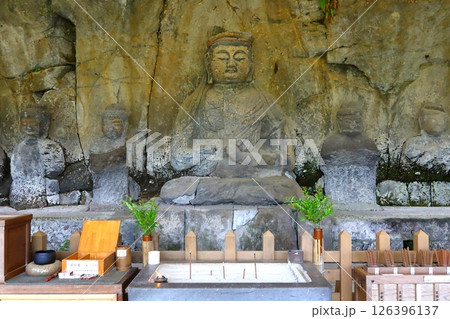 臼杵石仏（国宝・大日如来像・古園石仏） 126396137