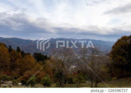 秋の秩父宝登山 山頂駅からの眺望 秋の秩父宝登山 山頂駅からの眺望 126396727
