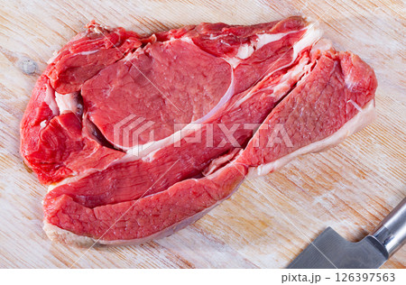 Raw veal entrecote 126397563