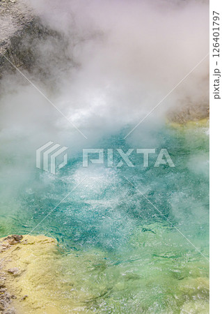 日本一の強酸性温泉　玉川温泉。日本、秋田 126401797