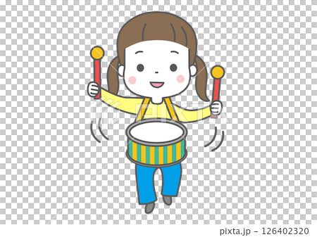 笑顔で太鼓をたたいている女の子 126402320