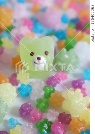 カラフルなお菓子たち 126403368