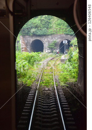 JR北海道、室蘭本線の長万部駅から礼文駅までの普通列車車窓風景(2023年夏曇り空) JR北海道、室蘭本線の長万部駅から礼文駅までの普通列車車窓風景(2023年夏曇り空) 126406548