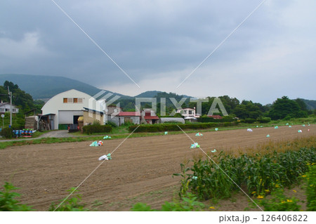 JR北海道、室蘭本線の洞爺駅から北舟岡駅までの普通列車車窓風景(2023年夏曇り空) JR北海道、室蘭本線の洞爺駅から北舟岡駅までの普通列車車窓風景(2023年夏曇り空) 126406822