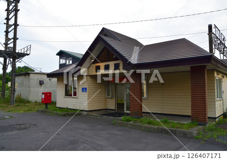 JR北海道、室蘭支線の東室蘭から室蘭駅までの風景(2023年夏曇り空) JR北海道、室蘭支線の東室蘭から室蘭駅までの風景(2023年夏曇り空) 126407171