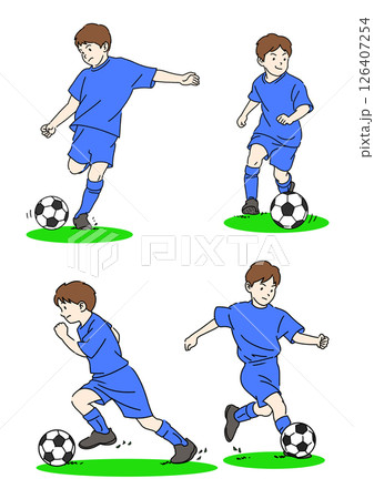 青色ユニフォームの男子サッカー 126407254