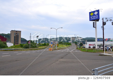 北海道室蘭市海岸町の国道36号の風景 126407569