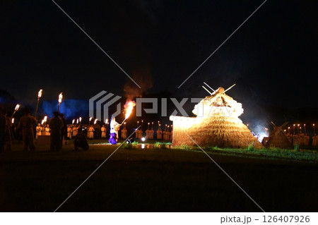 さきたま火祭りの風景　埼玉 126407926
