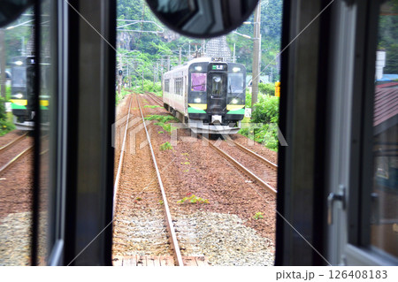 JR北海道、室蘭本線の東室蘭駅から登別駅までの普通列車車窓風景(2023年夏曇り空) JR北海道、室蘭本線の東室蘭駅から登別駅までの普通列車車窓風景(2023年夏曇り空) 126408183