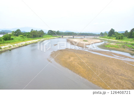 JR北海道、室蘭本線の登別駅から白老駅までの普通列車車窓風景(2023年夏曇り空) JR北海道、室蘭本線の登別駅から白老駅までの普通列車車窓風景(2023年夏曇り空) 126408721