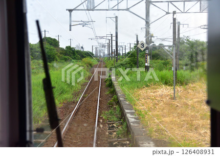 JR北海道、室蘭本線の白老駅から苫小牧駅までの普通列車車窓風景(2023年夏曇り空) JR北海道、室蘭本線の白老駅から苫小牧駅までの普通列車車窓風景(2023年夏曇り空) 126408931