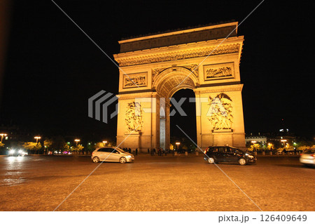 フランス パリ 夜の凱旋門 フランス パリ 夜の凱旋門 126409649
