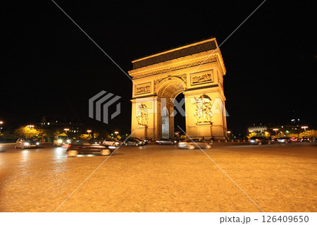 フランス パリ 夜の凱旋門 フランス パリ 夜の凱旋門 126409650