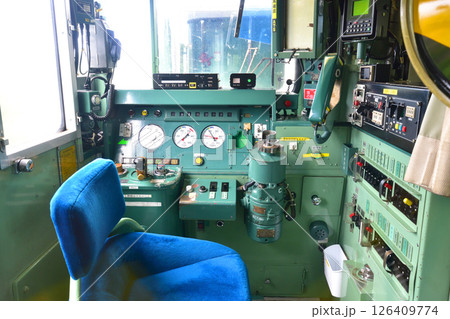 JR北海道、日高本線の苫小牧駅から鵡川駅までの風景(2023年夏曇り空) 126409774