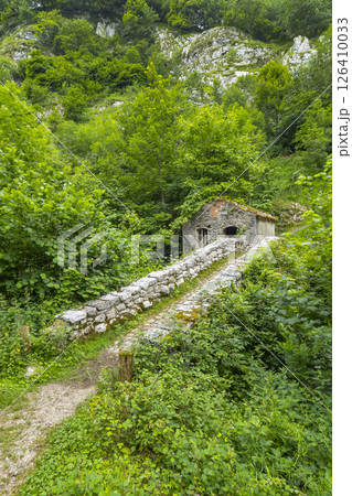 Ethnographic Complex of Tourist Interest of Tielve, Picos de Europa National Park, Spain Ethnographic Complex of Tourist Interest of Tielve, Picos de Europa National Park, Spain 126410033