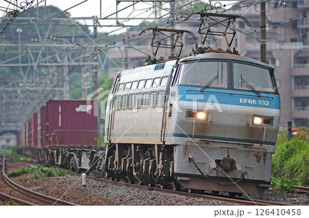 東海道本線　真鶴　JR貨物　EF66-132（吹田） 126410458