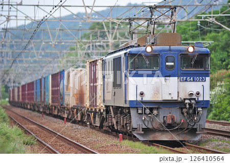 東海道本線　二宮－国府津　JR貨物　EF64-1023（愛知） 126410564