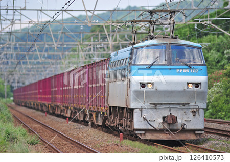 東海道本線 二宮-国府津 JR貨物 EF66-107(吹田) 東海道本線 二宮-国府津 JR貨物 EF66-107(吹田) 126410573