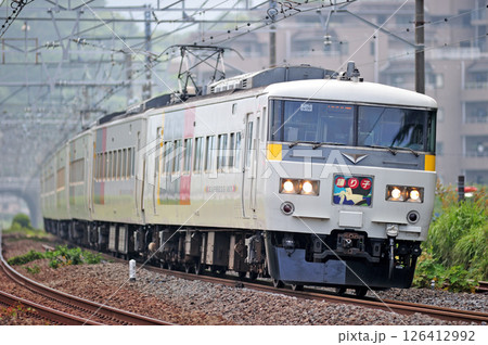 東海道本線 真鶴 JR東日本 185系 OM09編成(大宮) 踊り子 東海道本線 真鶴 JR東日本 185系 OM09編成(大宮) 踊り子 126412992