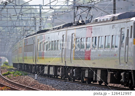 東海道本線　真鶴　JR東日本　185系　C6+OM04編成（大宮）　踊り子 126412997