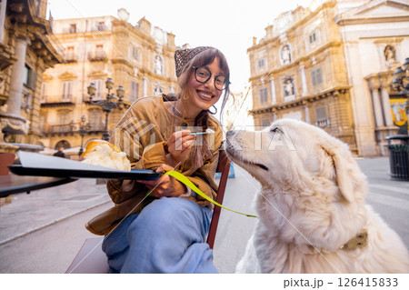 Gelato for Two in Palermo 126415833
