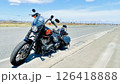 バイクで海が見える風景 126418888