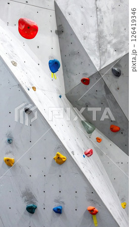 《AI画像》ボルダリングの壁 126419346
