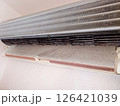 汚れたエアコン 126421039