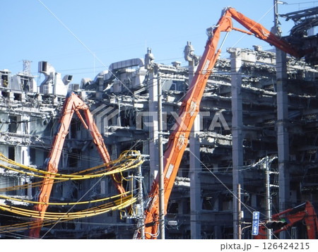 ビルの解体工事現場 ビルの解体工事現場 126424215